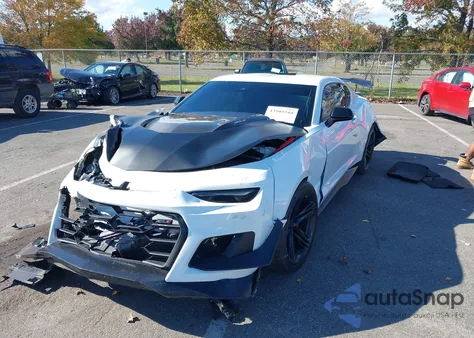 2019 Chevrolet Camaro Zl1 z USA, uszkodzony, nr VIN 1G1FJ1R65K0132123